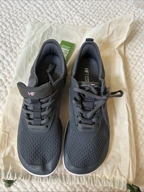Hike Stride sneakers woman’s size 11-11.5/ men’s size 9-9.5